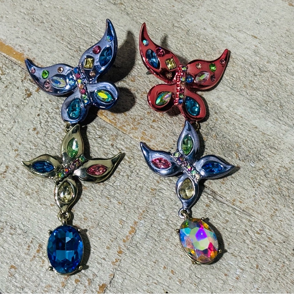 ❤️Betsey Johnson Butterfly Mismatched Earrings